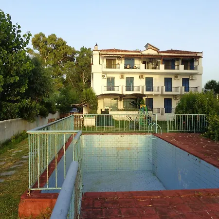 Porto Kairis Oreí