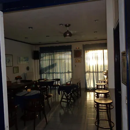 호텔 Porto Kairis 오레오이